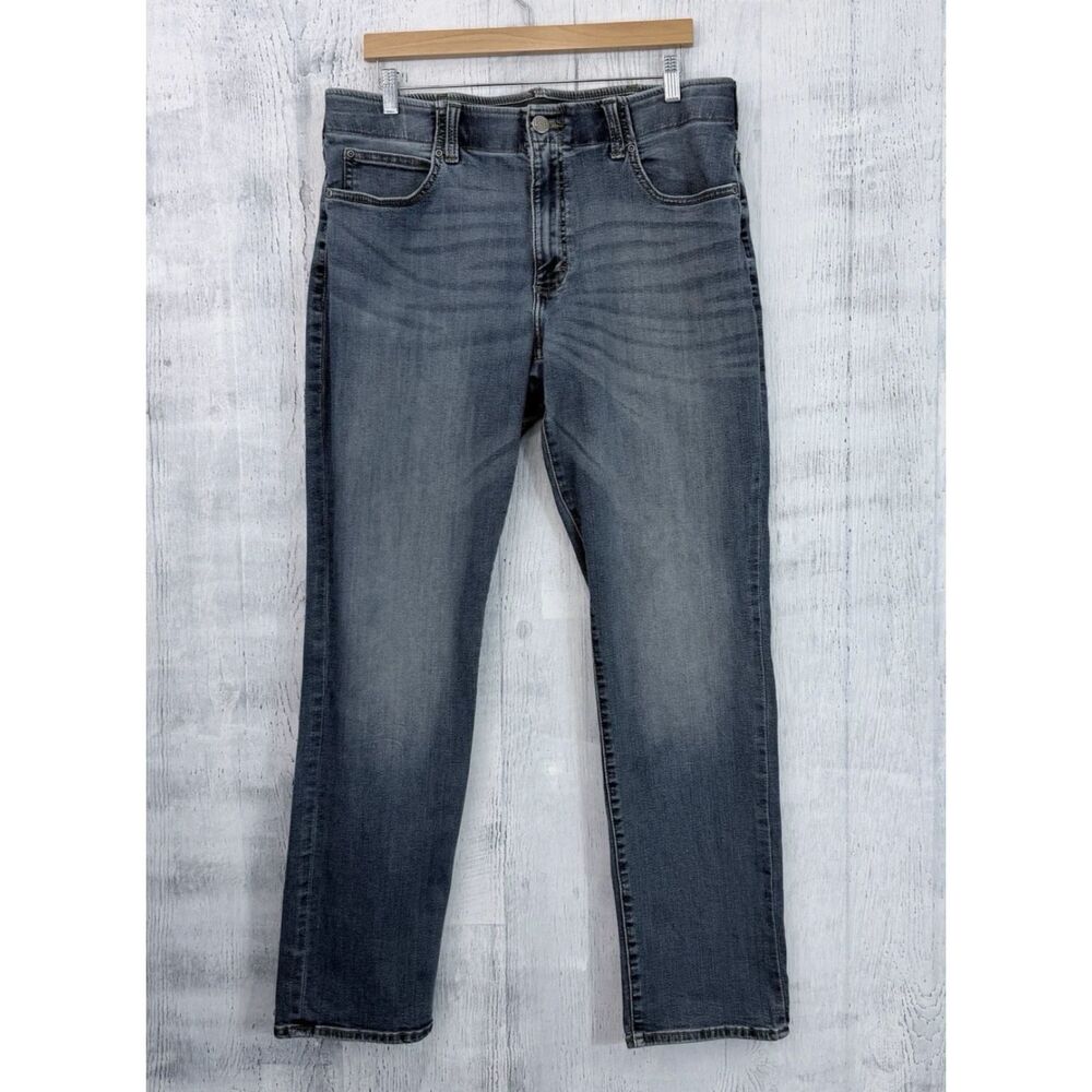 Lee Extreme Motion Jeans Mens Fit 36x33 Straight Fit Tapered Leg Stretch